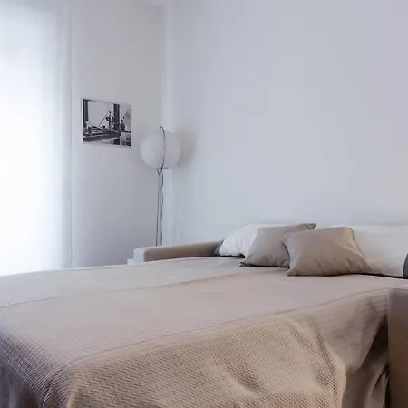 Charming 2 Bedroom Flat Fashion District דירה *